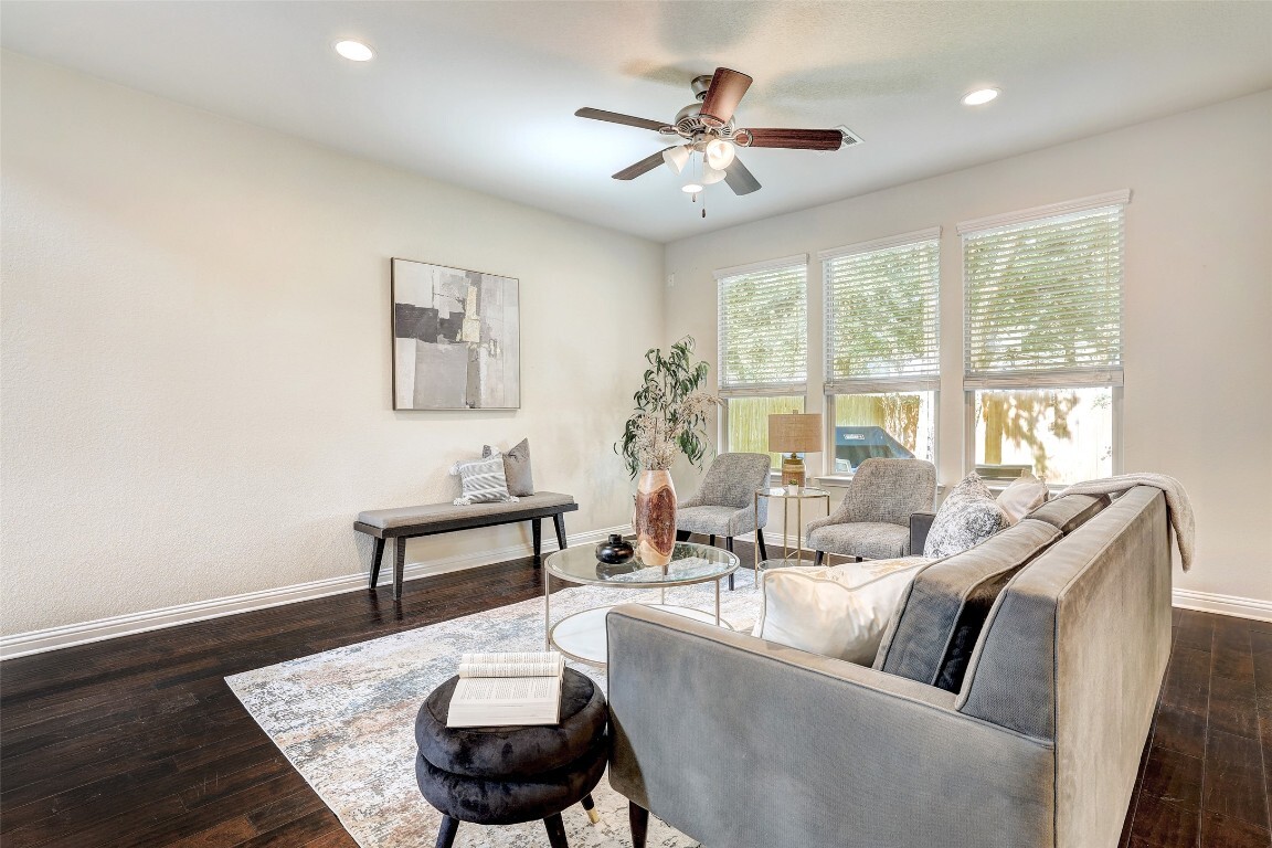 Property Photo: 10600 Tramonto Drive 9 TX 78748