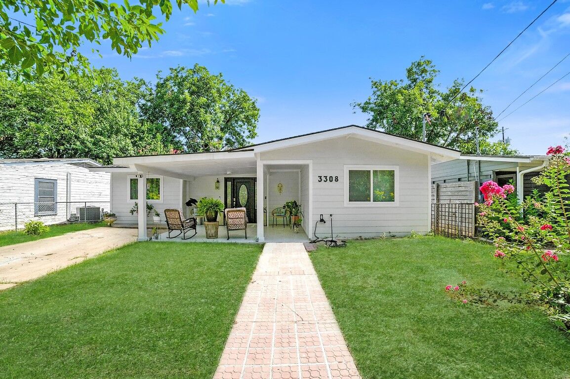 Property Photo:  3308 Bengston Street  TX 78702 