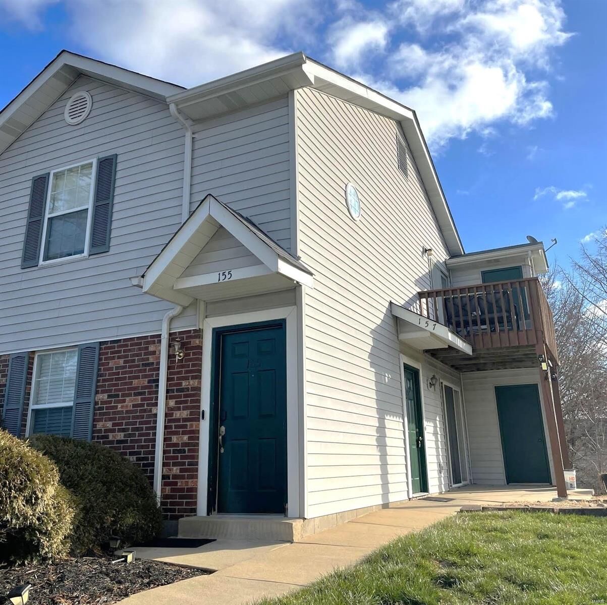 Property Photo: 157 Old Buggy Court 18B MO 63304