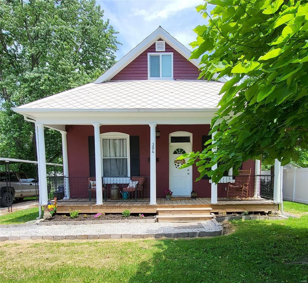 Property Photo:  304 McKinley Avenue  MO 63383 