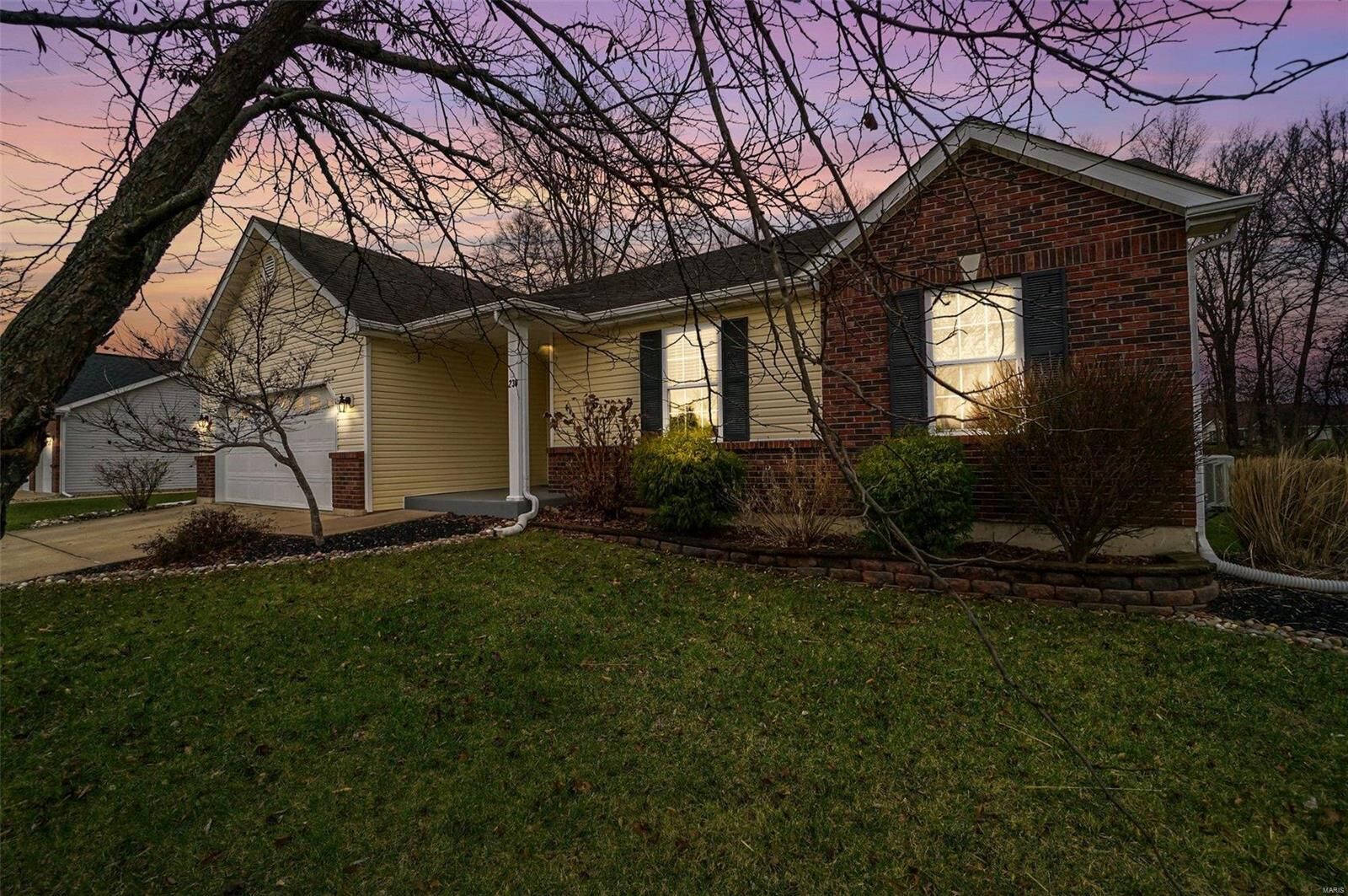 Property Photo:  230 Victoria Drive  MO 63379 