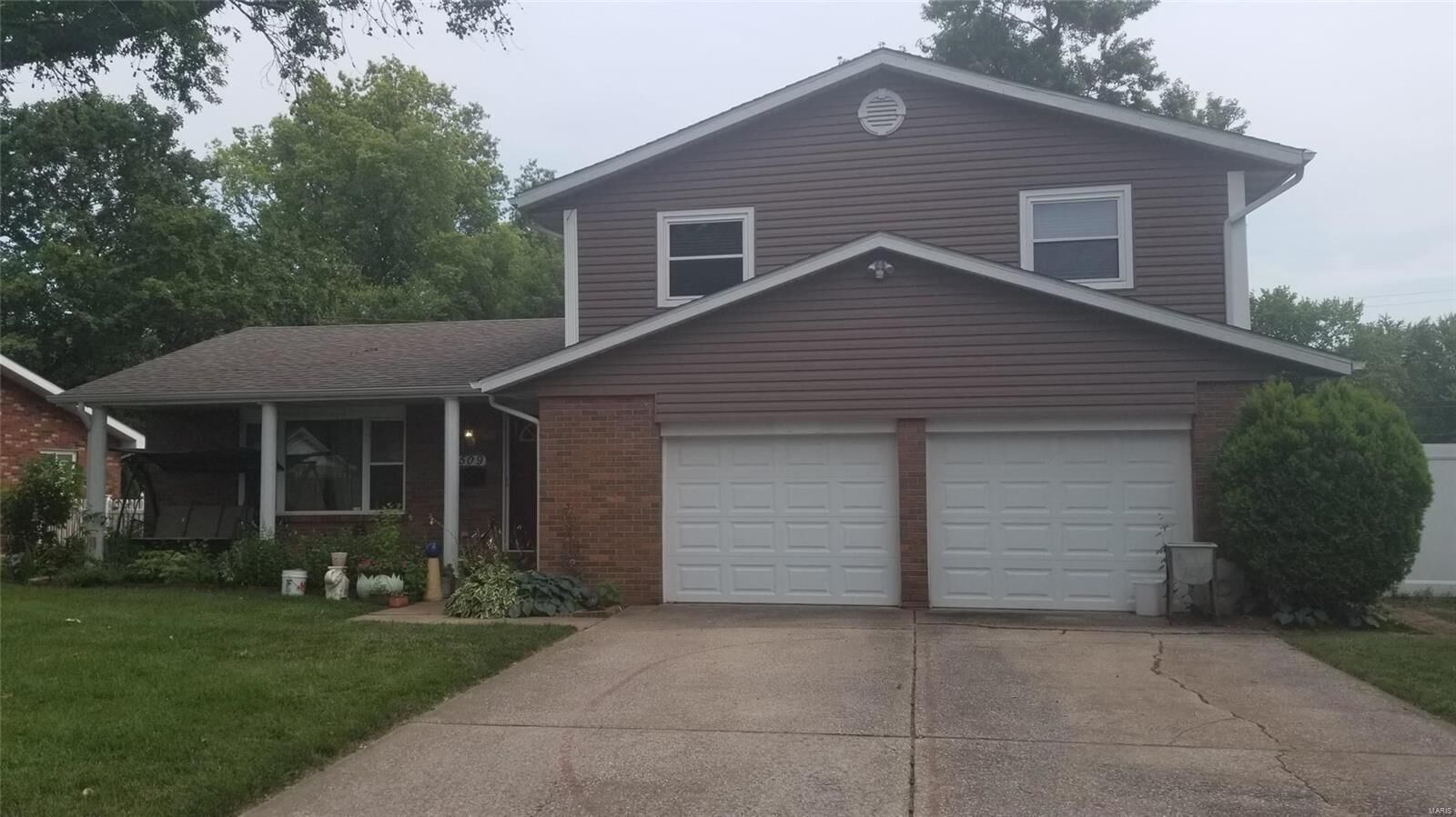 Property Photo:  509 Fontainebleau  IL 62269