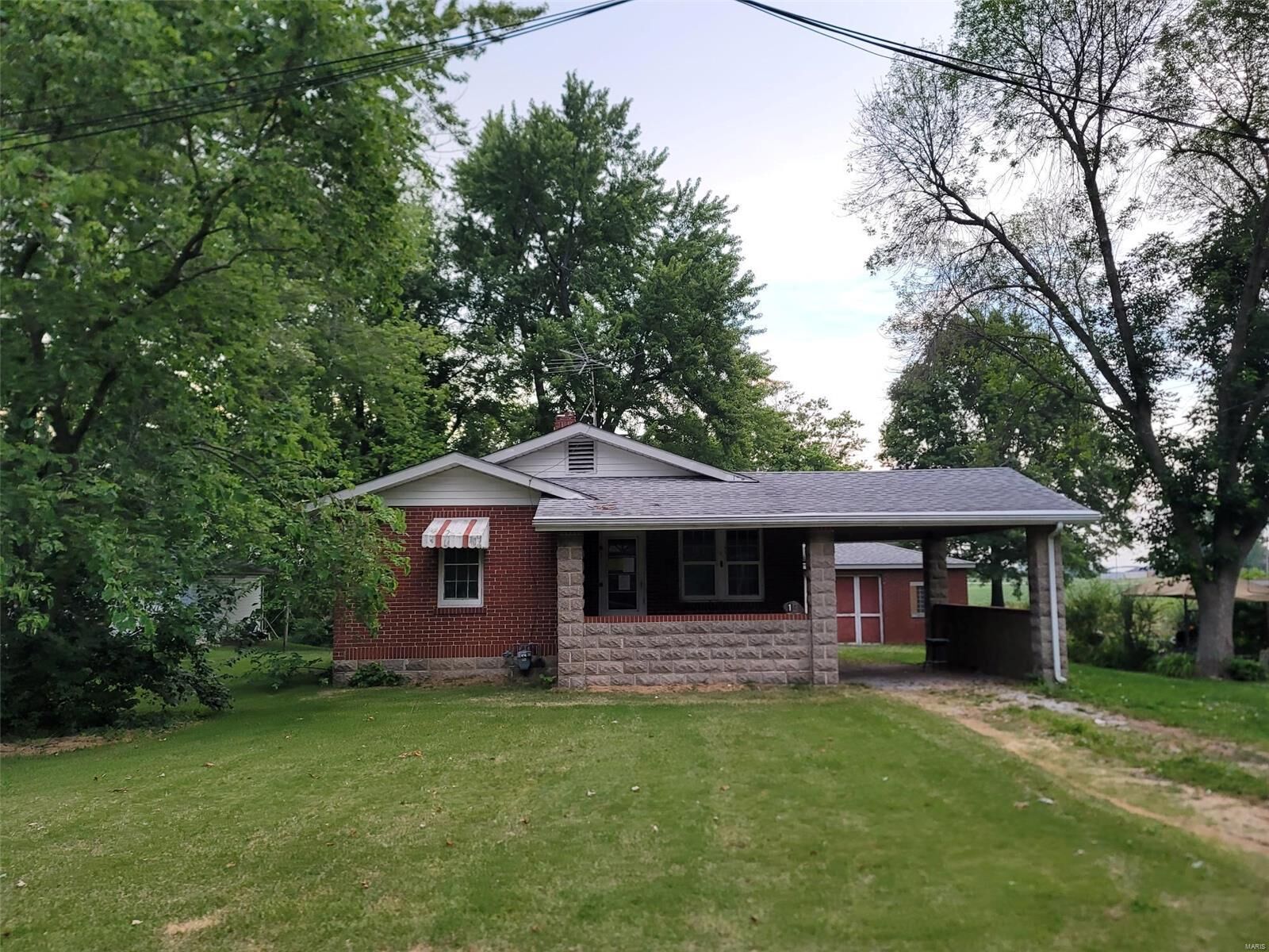 Property Photo: 19 W Haven Street IL 62067