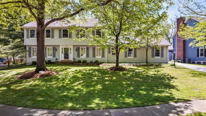732 Colonial Oak Lane  Kirkwood MO 63122 photo