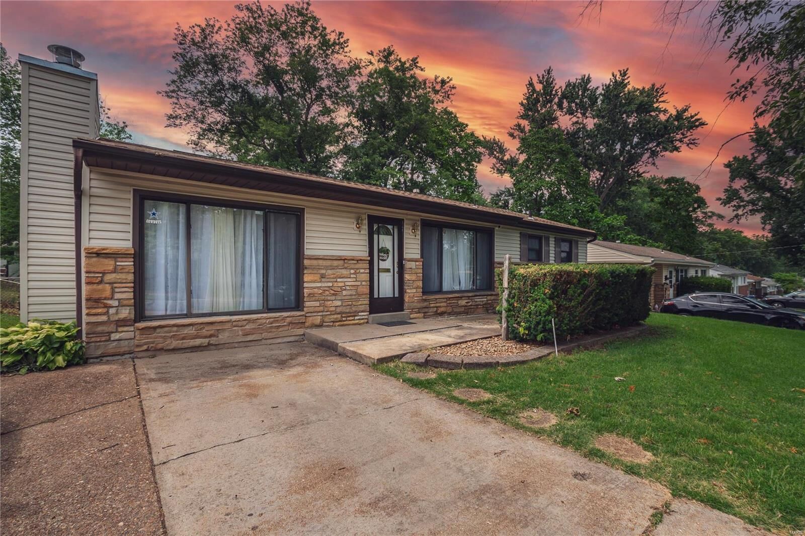 Property Photo:  25 Capri Drive  MO 63033 