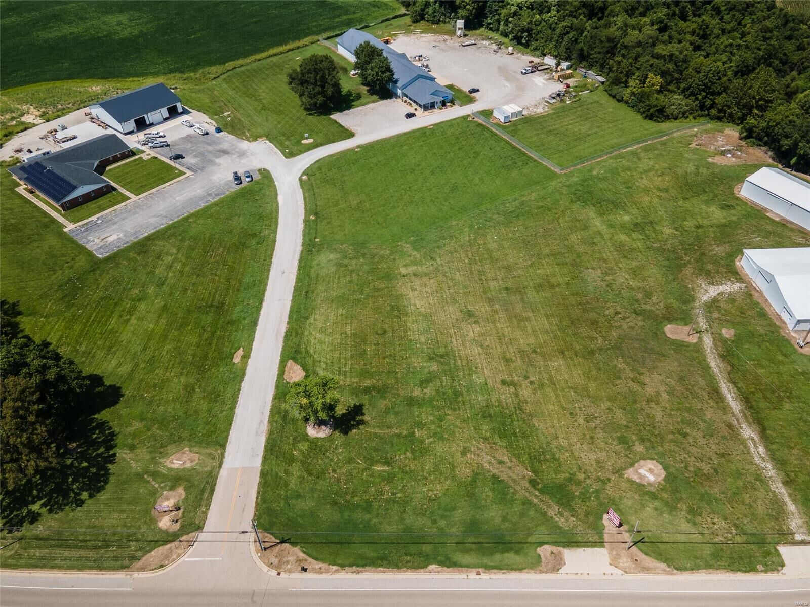 Property Photo:  