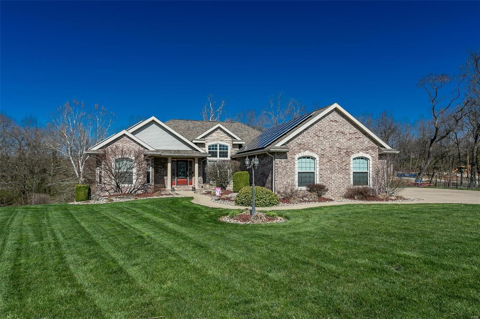 Property Photo: 25728 Kensington Knoll IL 62022