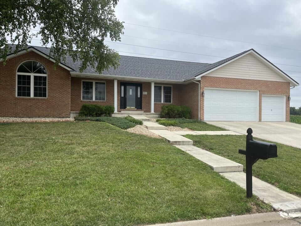 Property Photo:  810 Autumn Glen Place  IL 62220 