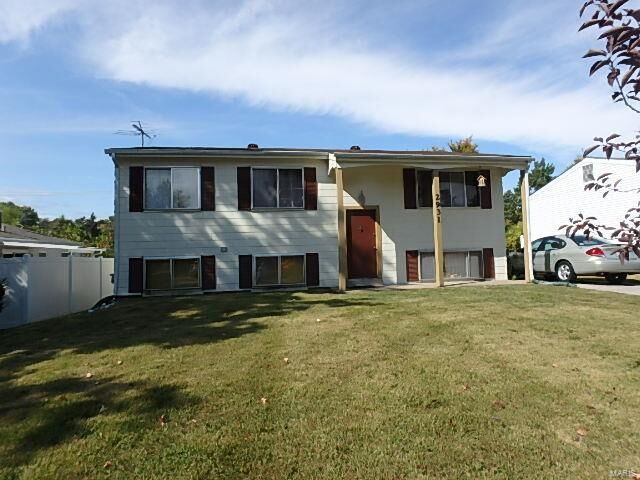 Property Photo:  2931 Sprucewood Drive  MO 63043 
