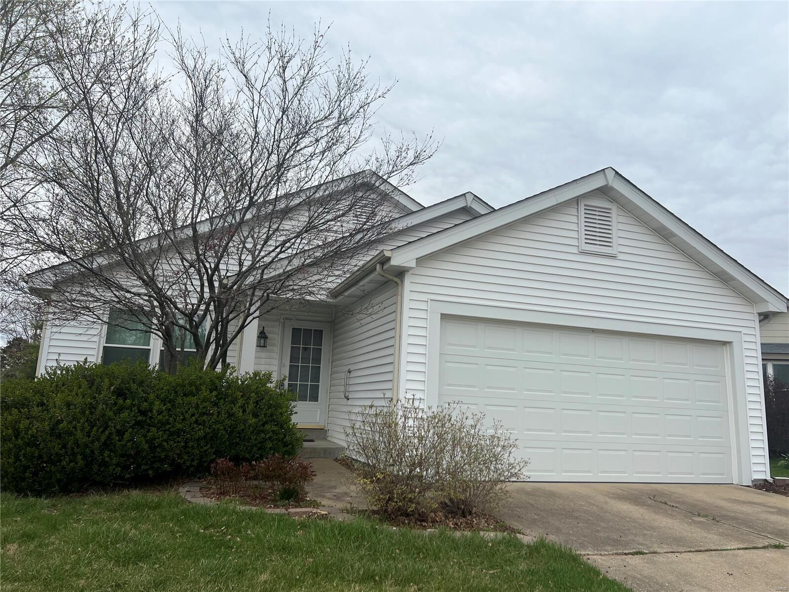 Property Photo: 21 Kingspointe Court MO 63376