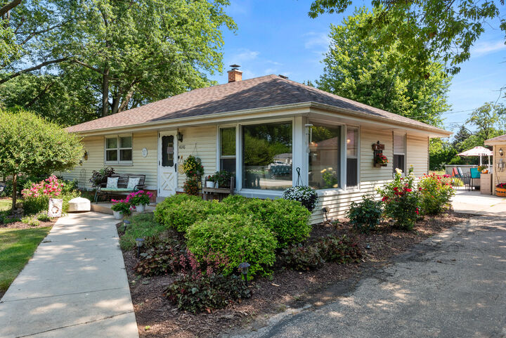 4646 S 36th St  Greenfield WI 53221 photo
