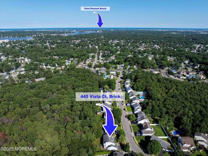 Property Photo:  445 Vista Court  NJ 08724 