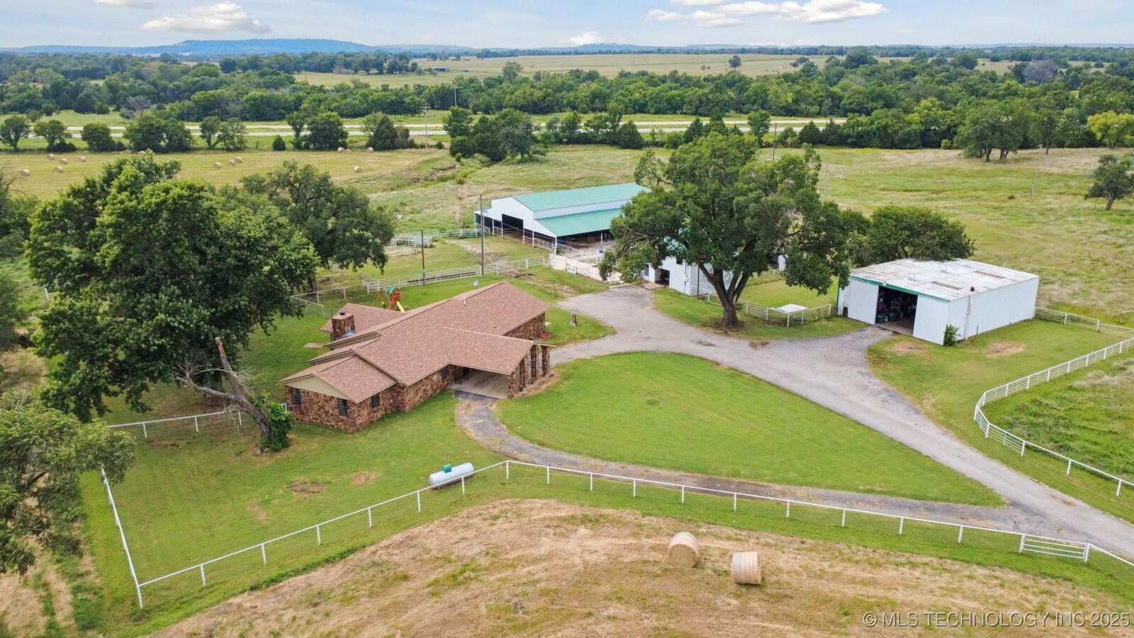 Property Photo:  9581 N 3975 Road  OK 74022 