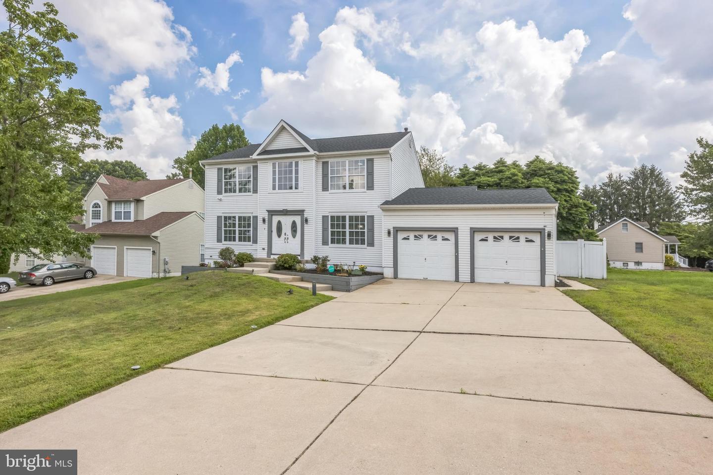 Property Photo: 4 Autumn Court NJ 08012