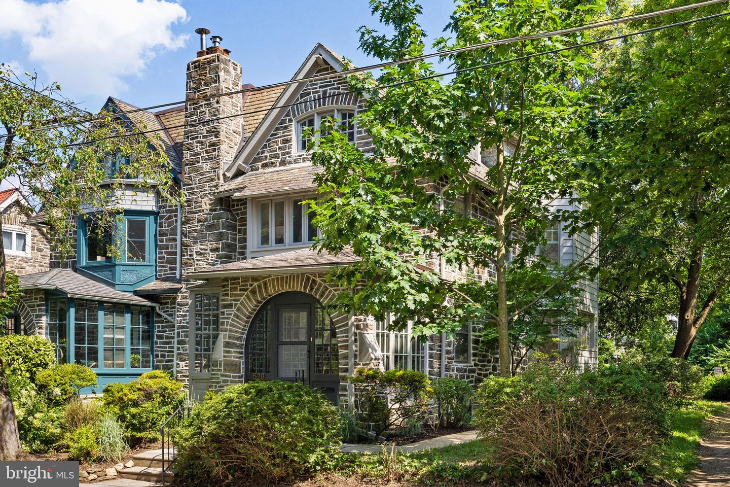 528 Arbutus Street  Philadelphia PA 19119 photo