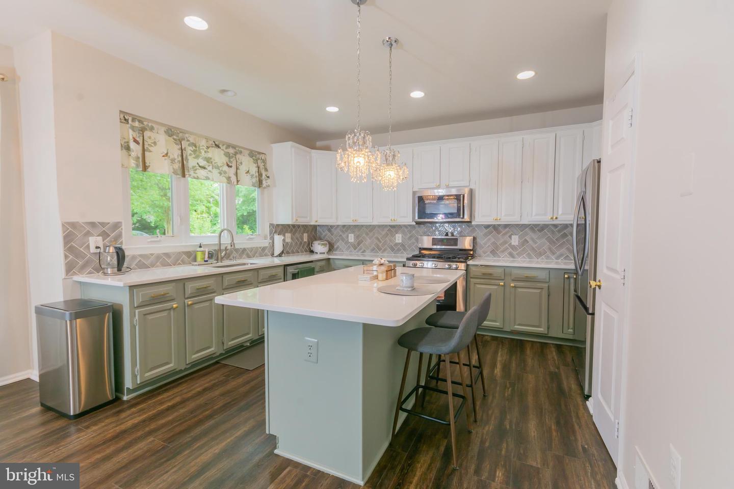 Property Photo:  12901 Cedar Glen Lane  VA 20171 