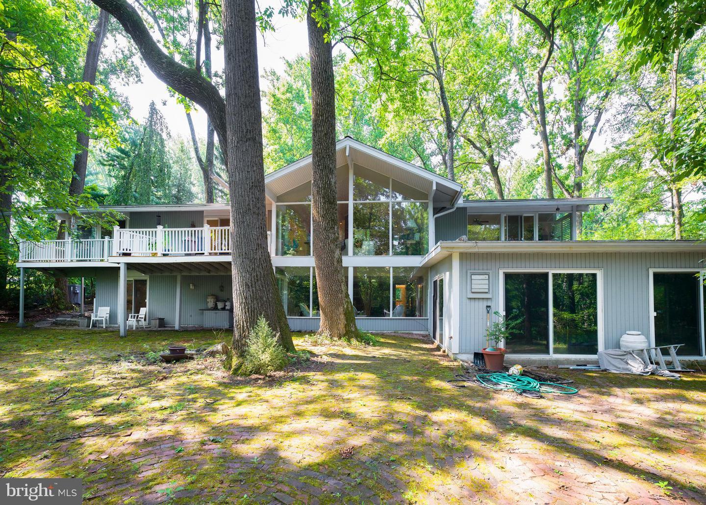Property Photo: 310 Jeffrey Lane PA 19073