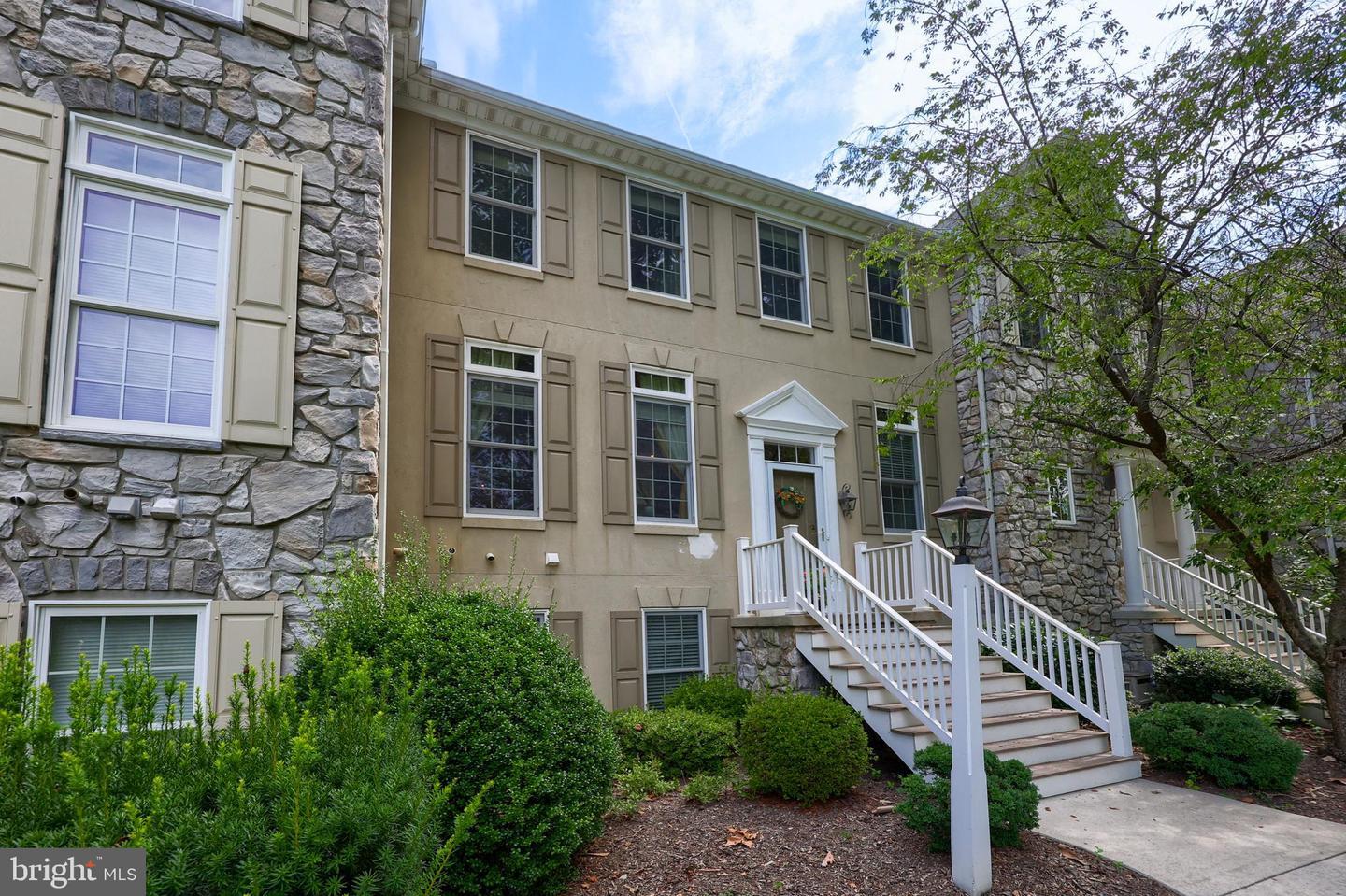 4 Lower Green  Lancaster PA 17602 photo