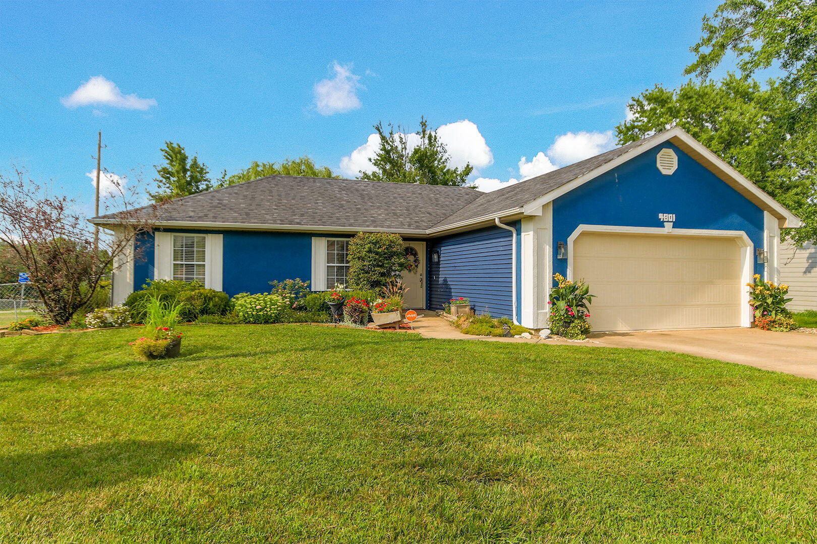 Property Photo:  4801 Orchard Ln  MO 65202 