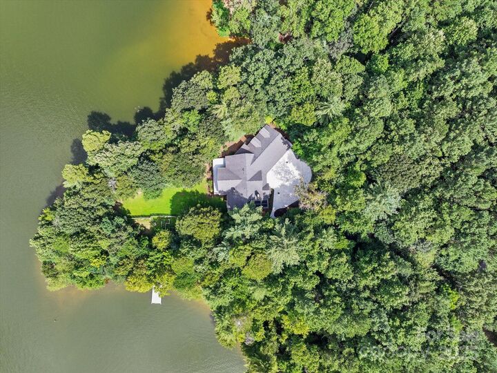 Property Photo:  16 Royal Vista Way  NC 28630 