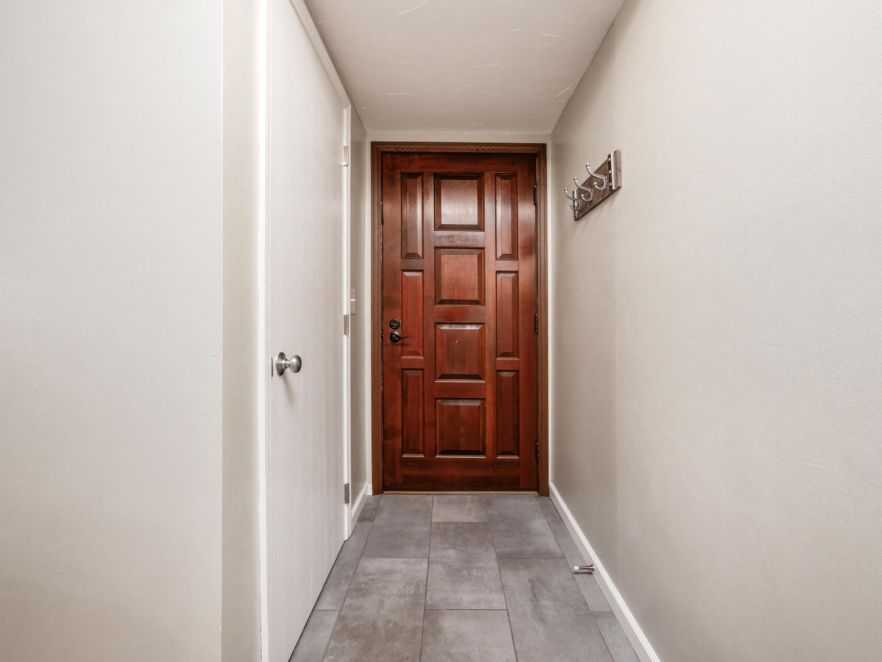 Property Photo: 463 E North Street OH 43085