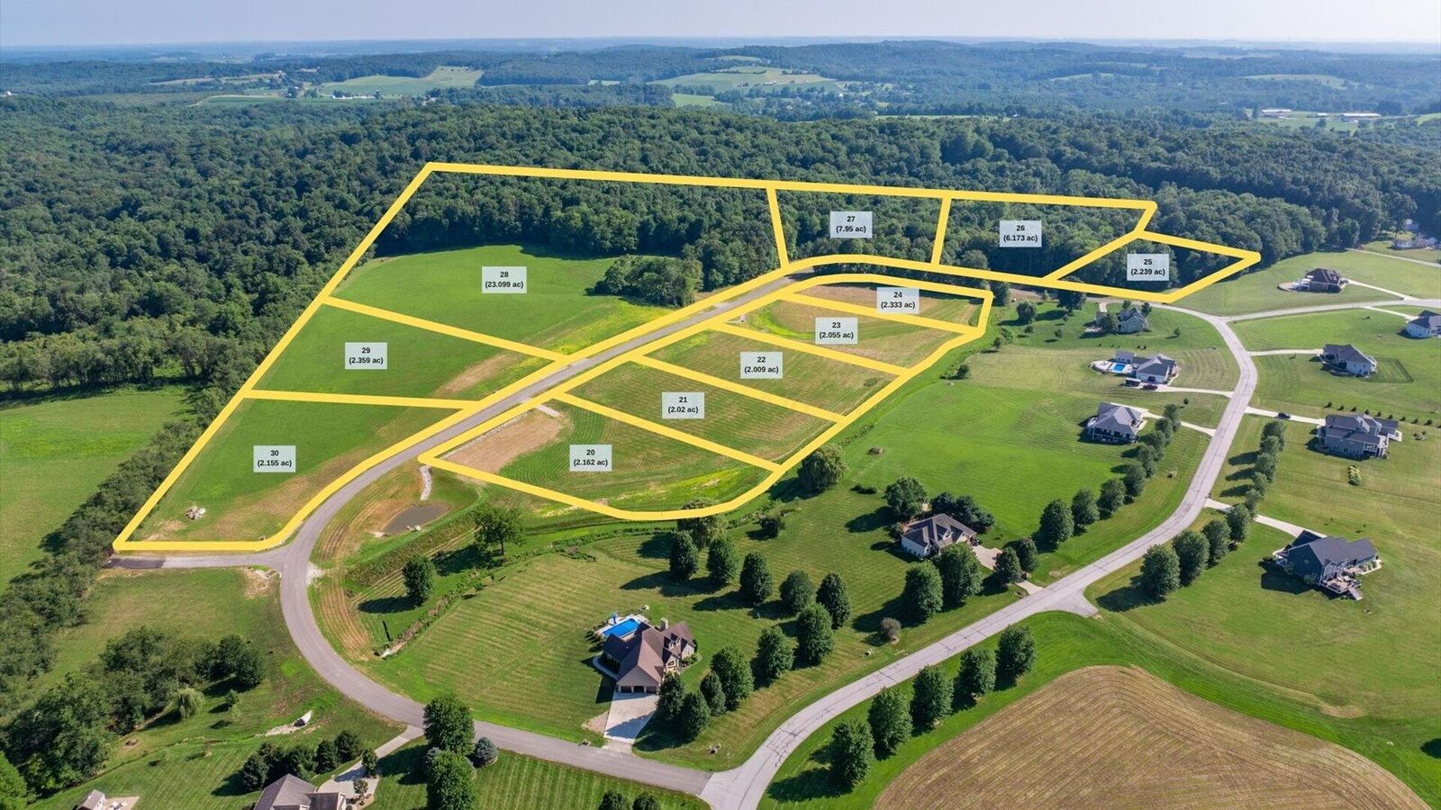 Property Photo: 142 Linnridge SE Drive OH 43055