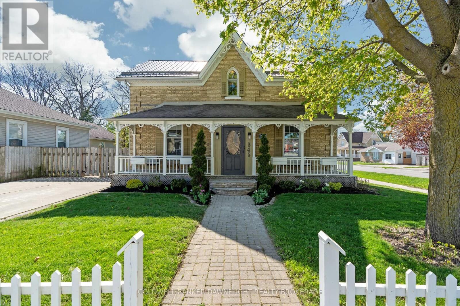 Property Photo:  345 William Street  ON N0M 1S6 