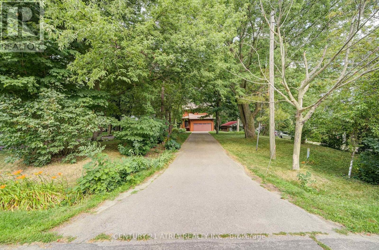 Photo de la propriété: 2671 Thickson Road South ON L1N 6J3