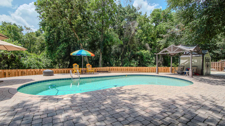 Property Photo: 158 Whispering Way FL 32439