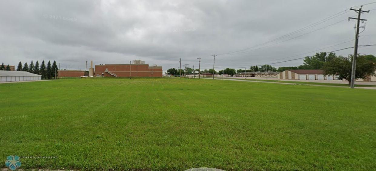 Property Photo: 3216 Broadway N ND 58102