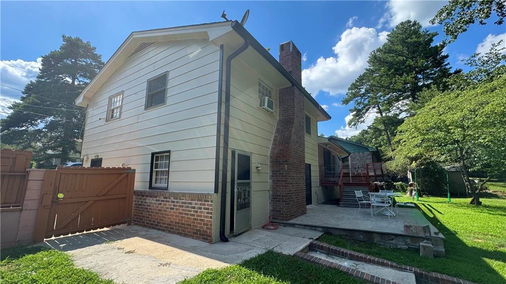 Property Photo: 1638 Dellwood Circle GA 30260