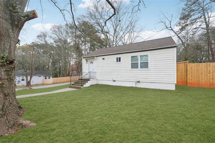 Property Photo: 1288 Almont Drive GA 30310