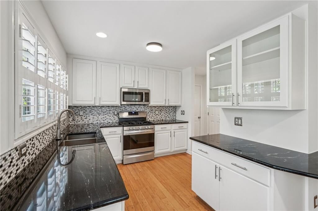 Property Photo: 7005 Walnut Mill Landing GA 30040