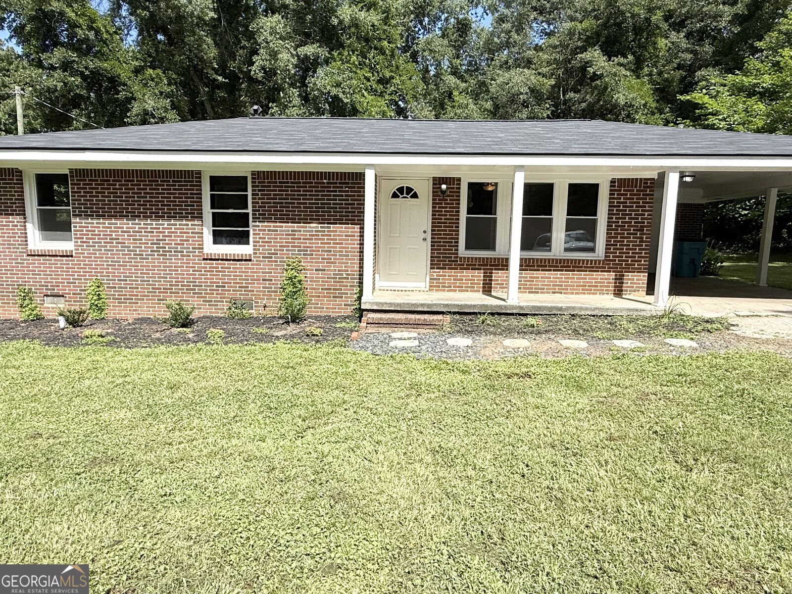 Property Photo: 882 Campbell Road GA 30014