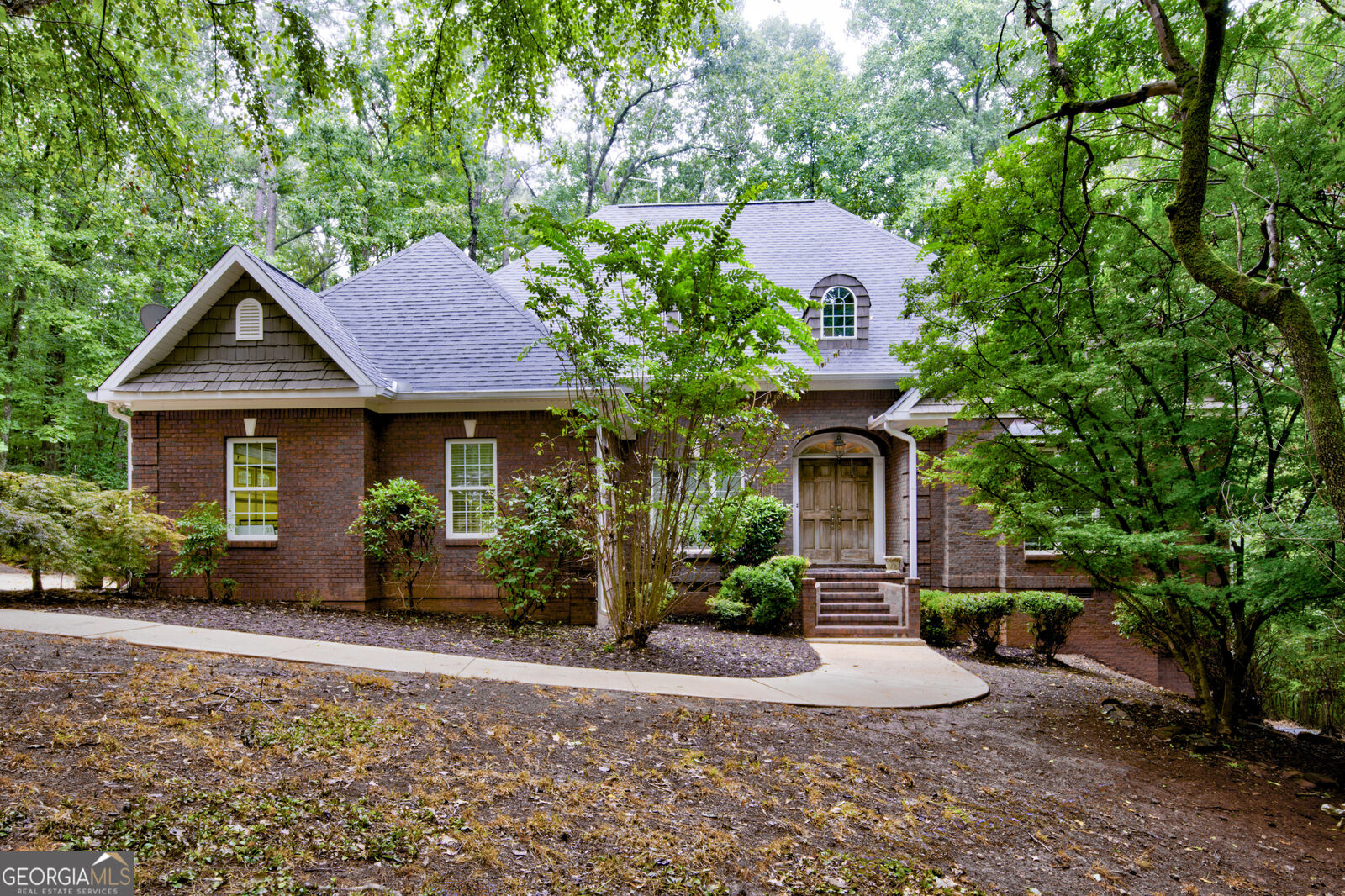 Property Photo: 103 Stratford Place GA 30241