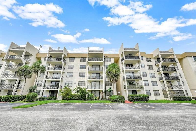 Property Photo: 6195 Rock Island Rd 506 FL 33319