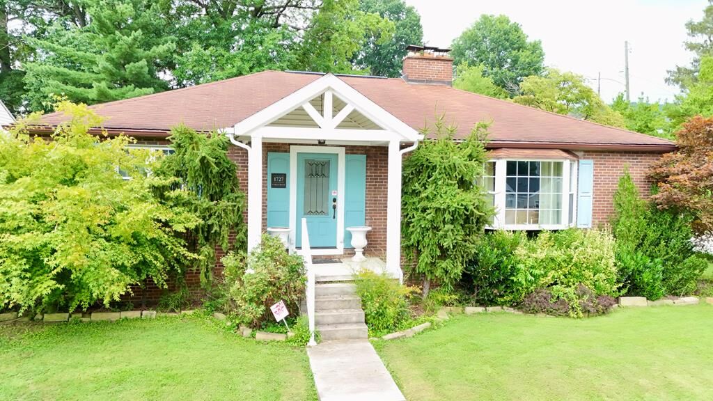 Property Photo: 1727 Coles Blvd OH 45662