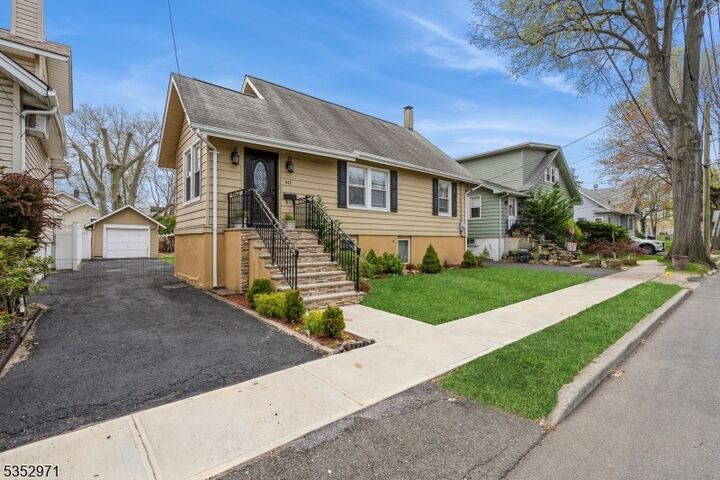 Property Photo: 512 Russell Ave NJ 07657