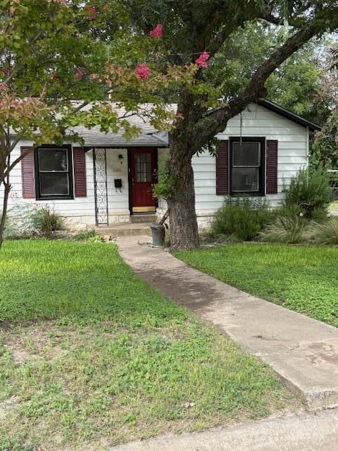 Property Photo:  508 W Jefferson St  TX 78028 
