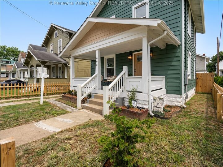 Property Photo:  1002 Grant Street  WV 25302 