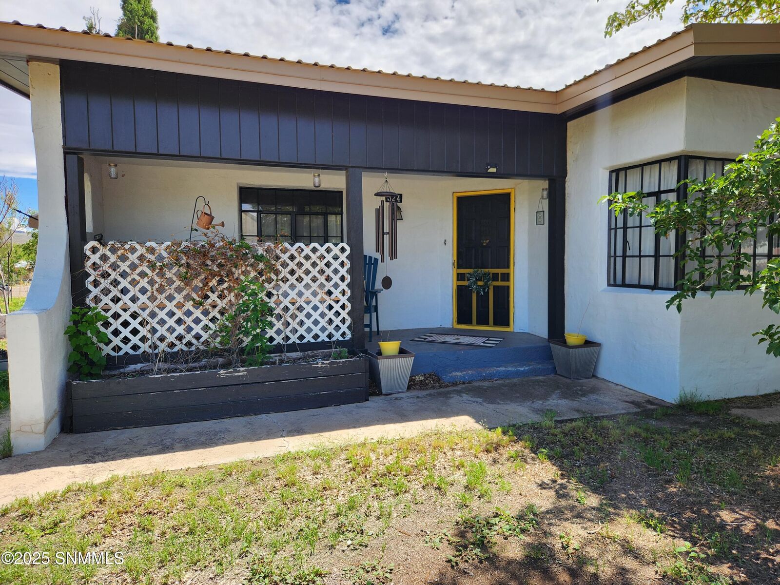 Property Photo:  324 W 6th Street  NM 87901 
