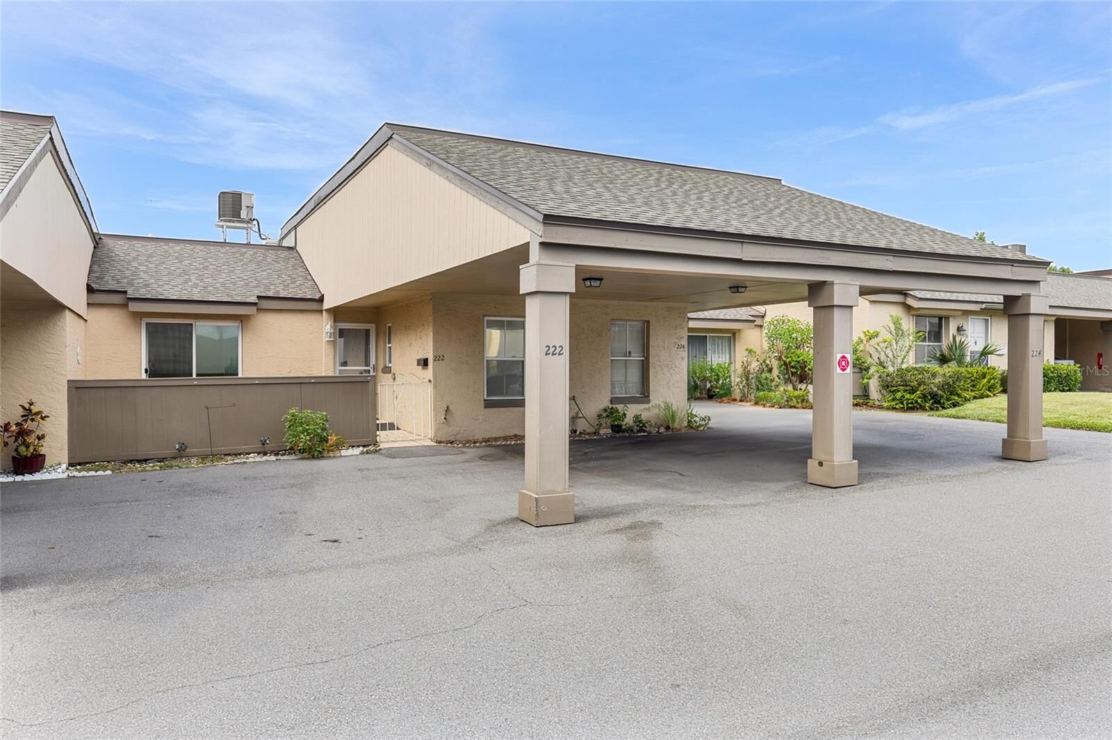 Property Photo:  222 Windmeadows Street 222  FL 32701 