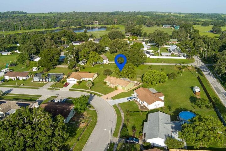 Property Photo:  8429 Jacqueline Court  FL 33541