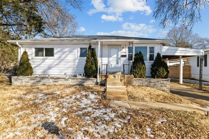 9428 Tiber Drive  St Louis MO 63123 photo
