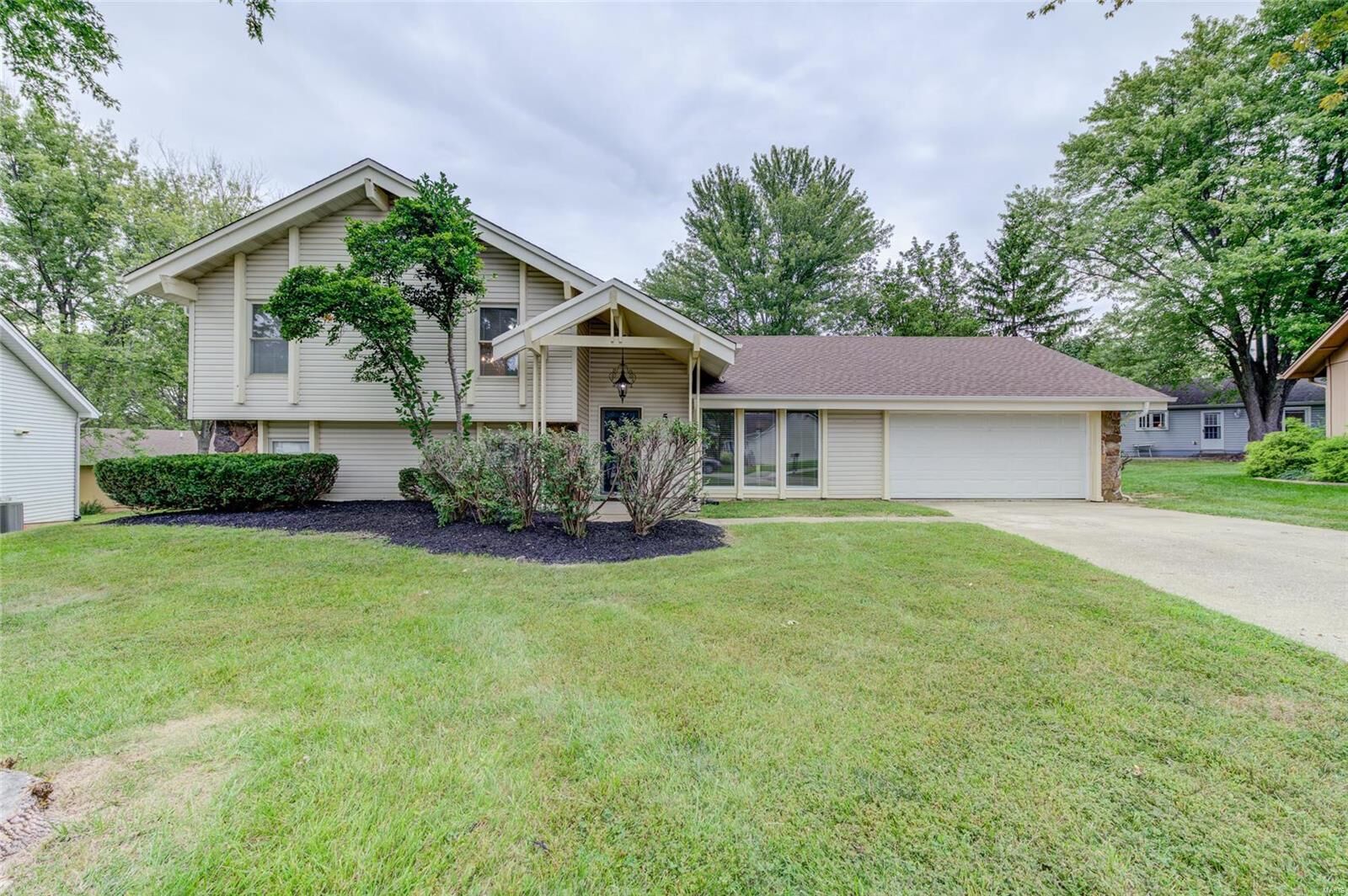 Property Photo:  5 Chase Ct  MO 63367 