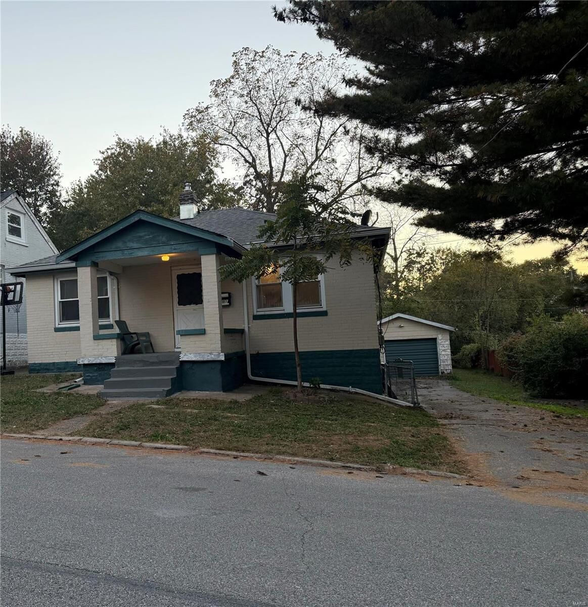 Property Photo: 9981 Lark Avenue MO 63125