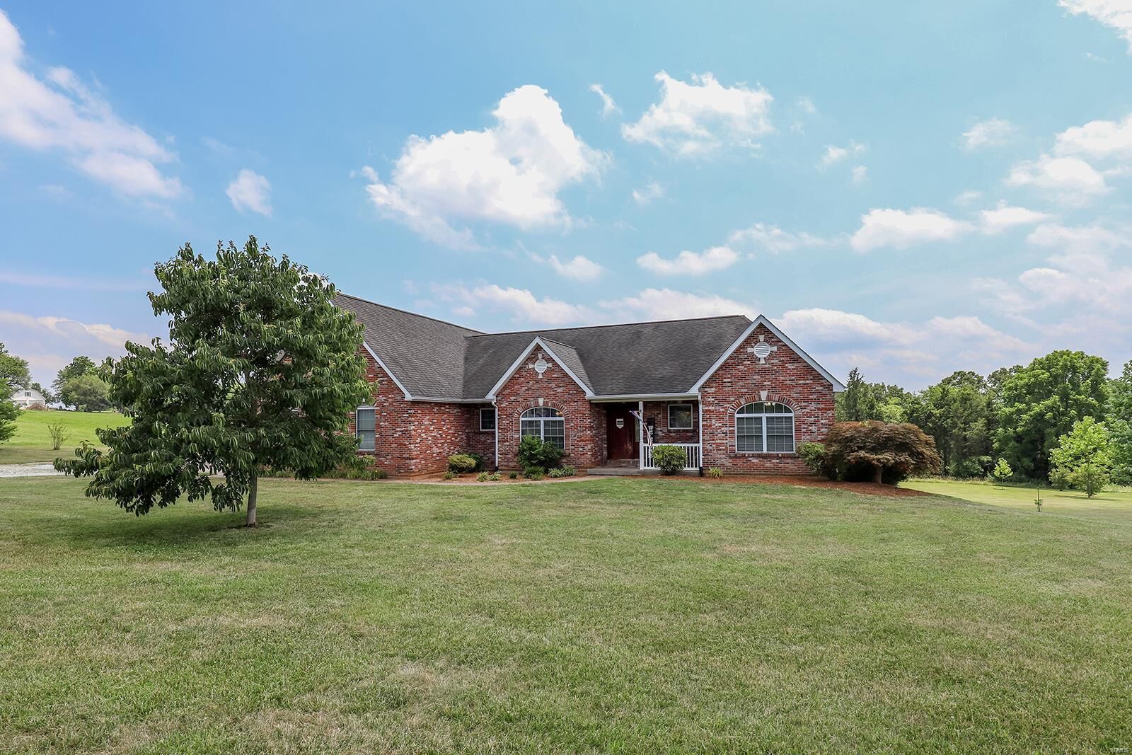 Property Photo: 1208 Victoria Crossing MO 63028