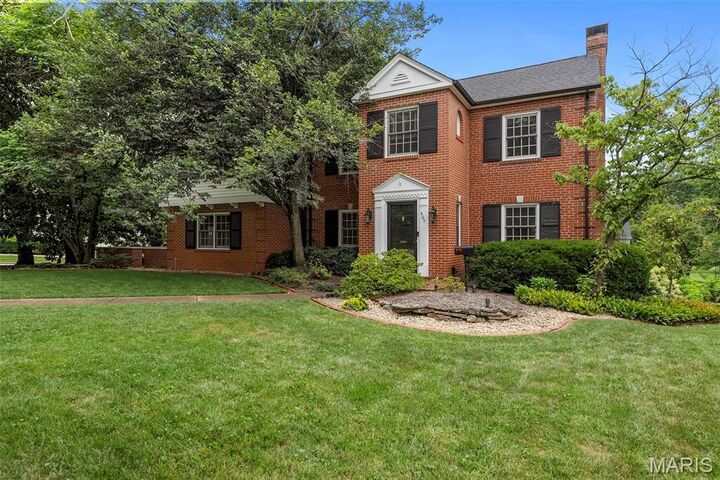 405 N Woodlawn Avenue  St Louis MO 63122 photo