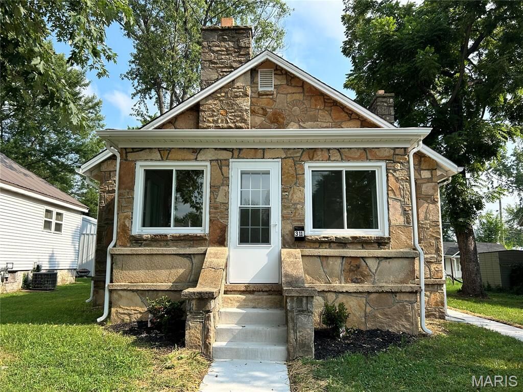 Property Photo: 311 Maple Street MO 63080
