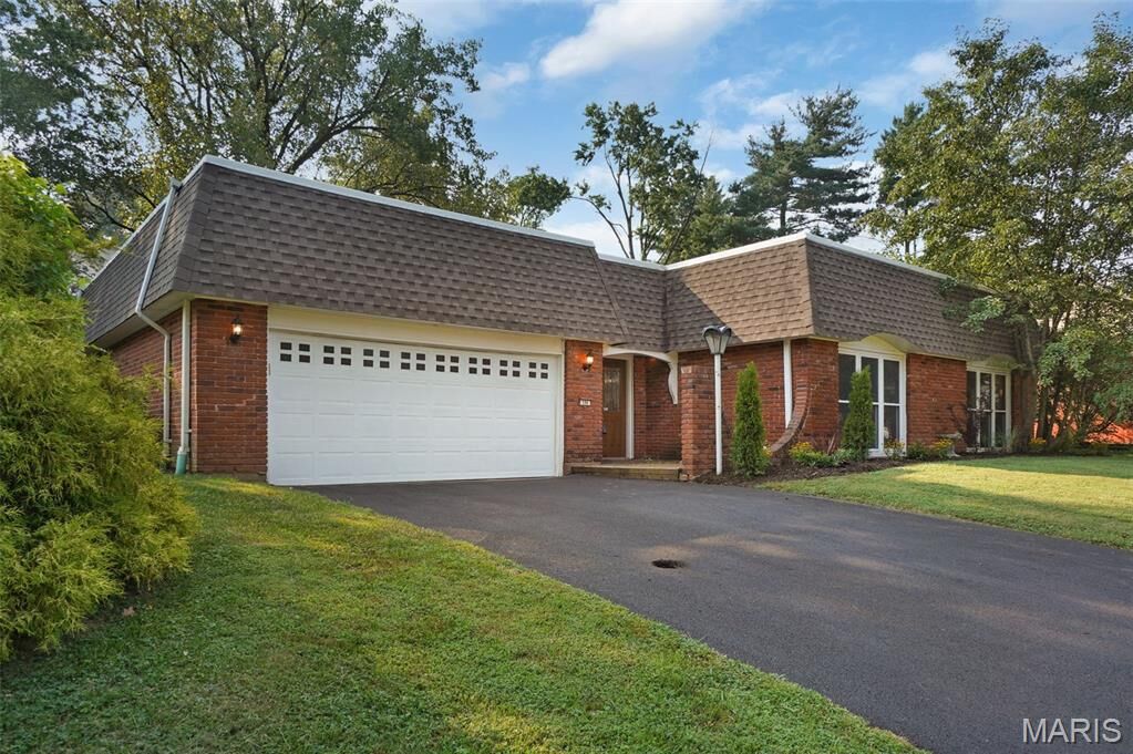 Property Photo: 590 Arblay Place MO 63011